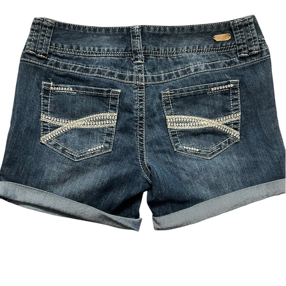 Red Camel Women's Jean Shorts - Indigo EUC 9 - Picture 4 of 7